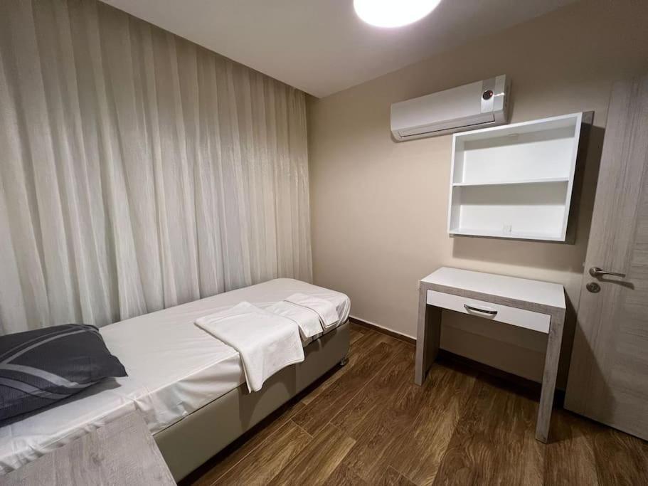 Merkezi, Sik, Denize 3 Km Kueltuer Kafeler Cad. 2 Dk '13' Antalya Exterior foto