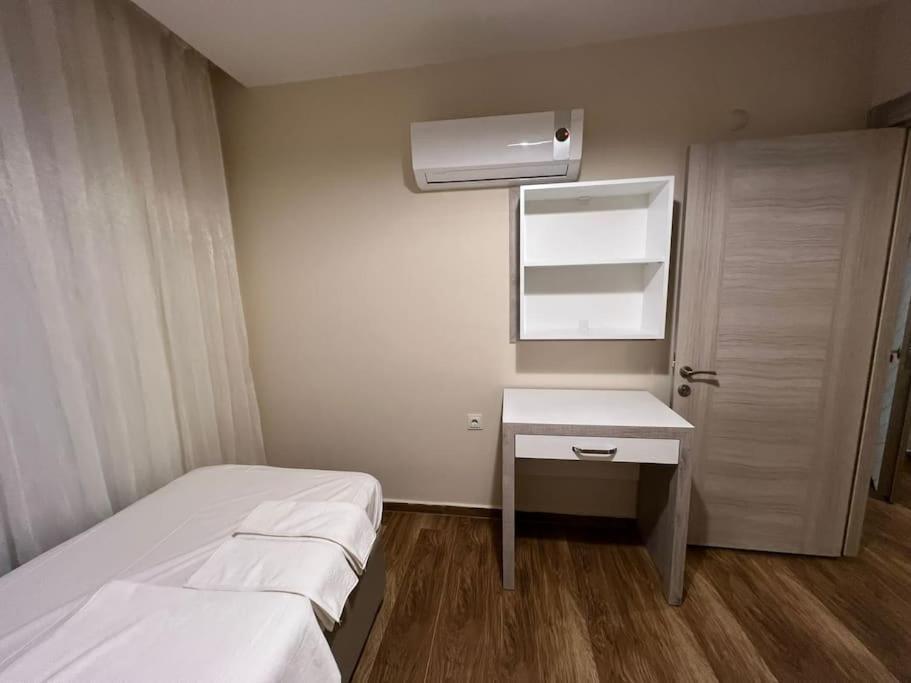 Merkezi, Sik, Denize 3 Km Kueltuer Kafeler Cad. 2 Dk '13' Antalya Exterior foto